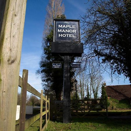 The Maple Manor Hotel クローリー エクステリア 写真